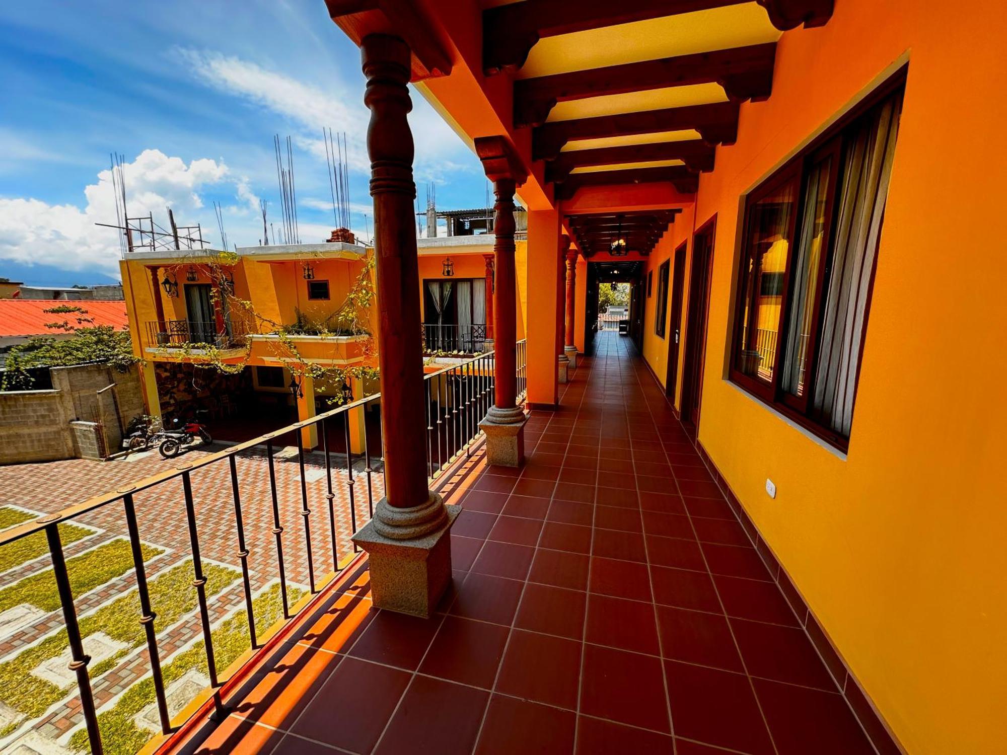 Hotel Jotam Panajachel Exterior photo